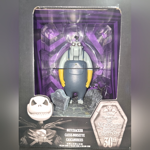 NEW Disney Nightmare Before Christmas Nutcracker BEHEMOTH DISNEY PARKS EXCLUSIVE - Picture 4 of 5